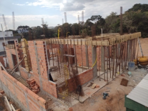 Foto de DF construções civil em Pardinho, SP por Solutudo
