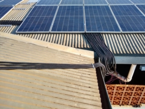 Foto de House Solar Energia Solar Fotovoltaica em Patos de Minas, MG por Solutudo