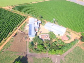 Foto de House Solar Energia Solar Fotovoltaica em Patos de Minas, MG por Solutudo