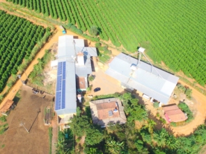 Foto de House Solar Energia Solar Fotovoltaica em Patos de Minas, MG por Solutudo