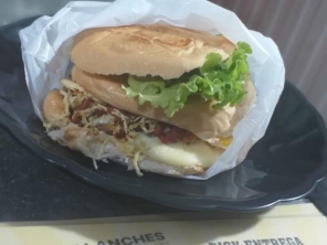 Foto de Burger King em Avaré, SP por Solutudo