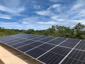 Foto de Station1 Energia Solar em Diamantina, MG por Solutudo