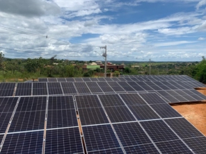 Foto de Station1 Energia Solar em Diamantina, MG por Solutudo