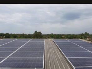 Foto de Energia Solar - Cardio House em Vila Velha, ES por Solutudo