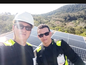 Foto de Energia Solar - Cardio House em Vila Velha, ES por Solutudo