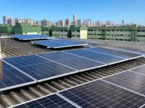 Foto de Energia Solar - Cardio House em Vila Velha, ES por Solutudo