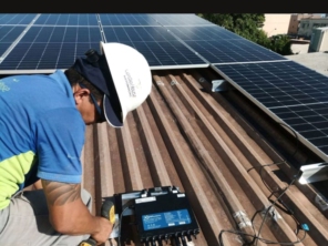 Foto de Energia Solar - Cardio House em Vila Velha, ES por Solutudo