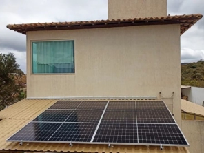 Foto de Station1 Energia Solar em Vespasiano, MG por Solutudo