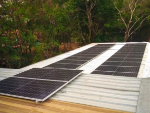 Foto de Station1 Energia Solar em Vespasiano, MG por Solutudo