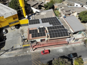 Foto de LUZ ENERGIA SOLAR FOTOVOLTAICA em Belo Horizonte, MG por Solutudo