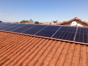 Foto de LUZ ENERGIA SOLAR FOTOVOLTAICA em Belo Horizonte, MG por Solutudo