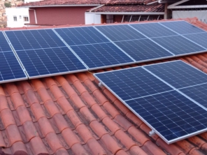 Foto de LUZ ENERGIA SOLAR FOTOVOLTAICA em Belo Horizonte, MG por Solutudo