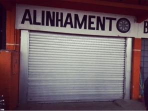 Foto de Excellence Portas De Aço em Curitiba, PR por Solutudo