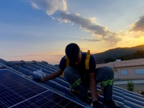 Foto de SolarTec Soluções em Energia em Porto Alegre, RS por Solutudo
