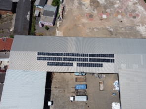Foto de Bluebird Solar em Porto Alegre, RS por Solutudo