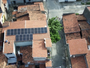 Foto de Solar Energy Qualidade e Eficiência em Fortaleza, CE por Solutudo