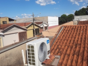 Foto de Jardim Ar condicionado em Dumont, SP por Solutudo