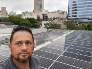 Foto de Adonai Solar em Porto Alegre, RS por Solutudo