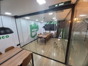 Foto de Design Plano Vidraçaria em Taboão da Serra, SP por Solutudo