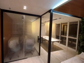 Foto de Design Plano Vidraçaria em Taboão da Serra, SP por Solutudo