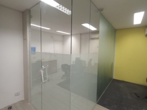 Foto de Design Plano Vidraçaria em Taboão da Serra, SP por Solutudo
