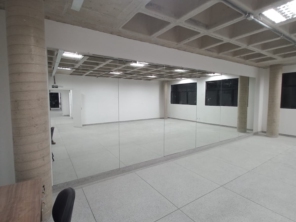 Foto de Design Plano Vidraçaria em Taboão da Serra, SP por Solutudo