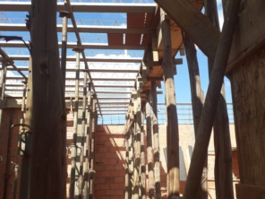 Foto de Tudo Construções e Reformas em Botucatu, SP por Solutudo