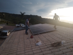 Foto de LUZISOL energia em Santa Luzia, MG por Solutudo