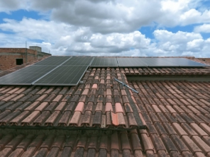 Foto de Jcon Solar em Teixeira de Freitas, BA por Solutudo
