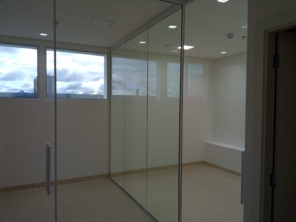 Foto de Tostem Glass em São José dos Campos, SP por Solutudo