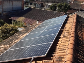 Foto de Pizom Solar em Fazenda Rio Grande, PR por Solutudo