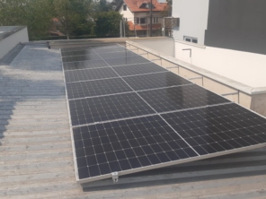 Foto de Pizom Solar em Fazenda Rio Grande, PR por Solutudo