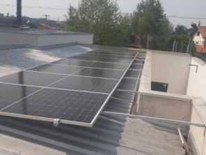 Foto de Pizom Solar em Fazenda Rio Grande, PR por Solutudo
