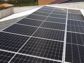 Foto de Pizom Solar em Fazenda Rio Grande, PR por Solutudo