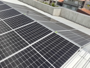 Foto de Pizom Solar em Fazenda Rio Grande, PR por Solutudo