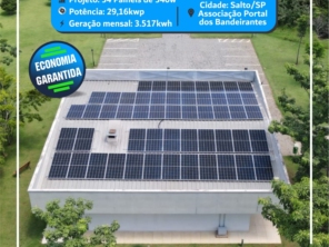 Foto de HCC Energia Solar em Ninho Verde II Eco Residence, SP por Solutudo
