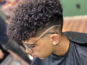 Foto de Santa Barbearia em Botucatu, SP por Solutudo