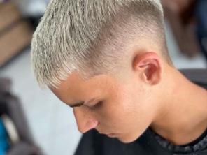 Foto de Santa Barbearia em Botucatu, SP por Solutudo