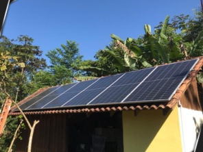 Foto de ENERGIA SOLAR PORTTE em Curitiba, PR por Solutudo