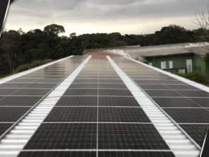 Foto de ENERGIA SOLAR PORTTE em Curitiba, PR por Solutudo