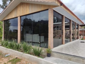 Foto de Vidraçaria Alebox em Curitiba, PR por Solutudo