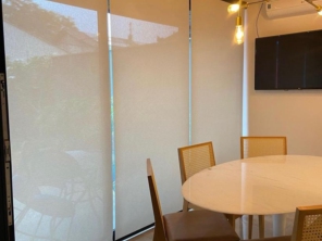 Foto de Casa Bella FSA Cortinas e Piso Vinilico Ltda em Feira de Santana, BA por Solutudo