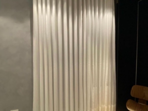 Foto de Casa Bella FSA Cortinas e Piso Vinilico Ltda em Feira de Santana, BA por Solutudo