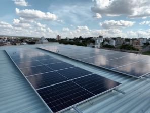 Foto de Maxvolts energia solar em Divinópolis, MG por Solutudo