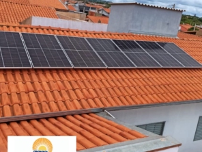 Foto de ÉFácil Solar - Energia Fotovoltaica em Araxá, MG por Solutudo