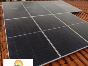 Foto de ÉFácil Solar - Energia Fotovoltaica em Araxá, MG por Solutudo