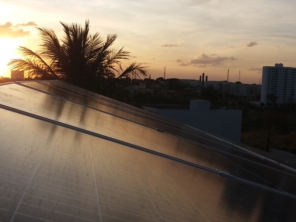 Foto de ÉFácil Solar - Energia Fotovoltaica em Araxá, MG por Solutudo
