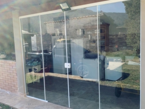 Vidraçaria Red Glass Comércio de Vidros Temperados e Espelhos em Atibaia