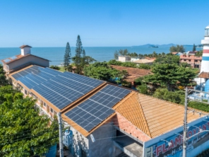 Foto de Complac Energia Solar em Jaraguá do Sul, SC por Solutudo