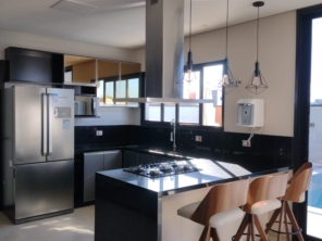 Foto de Infinity Decor Móveis Planejados em Alumínio em Peruíbe, SP por Solutudo